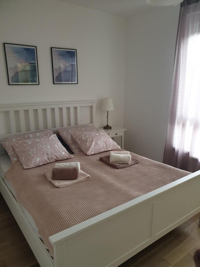 Apartman Viktoria Tuzla Buitenkant foto