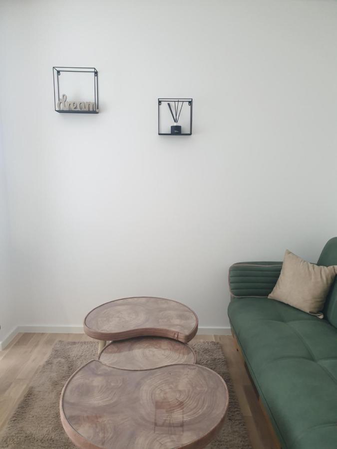 Apartman Viktoria Tuzla Buitenkant foto