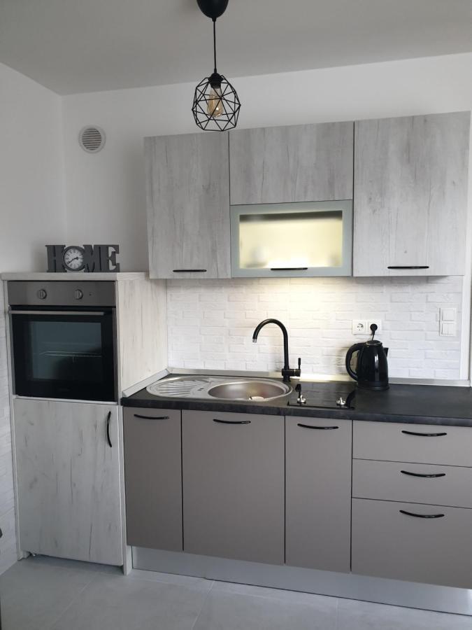 Apartman Viktoria Tuzla Buitenkant foto