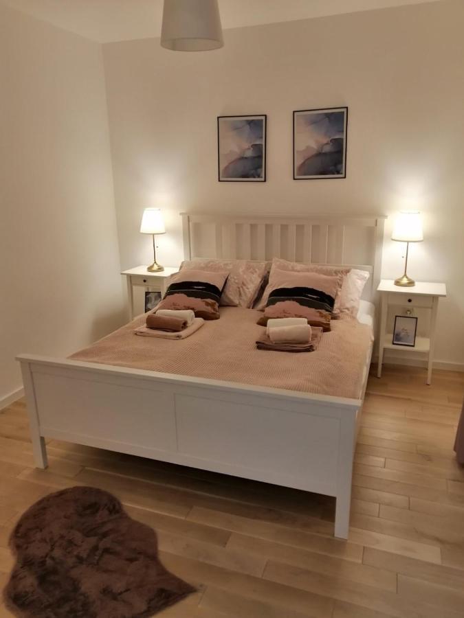 Apartman Viktoria Tuzla Buitenkant foto